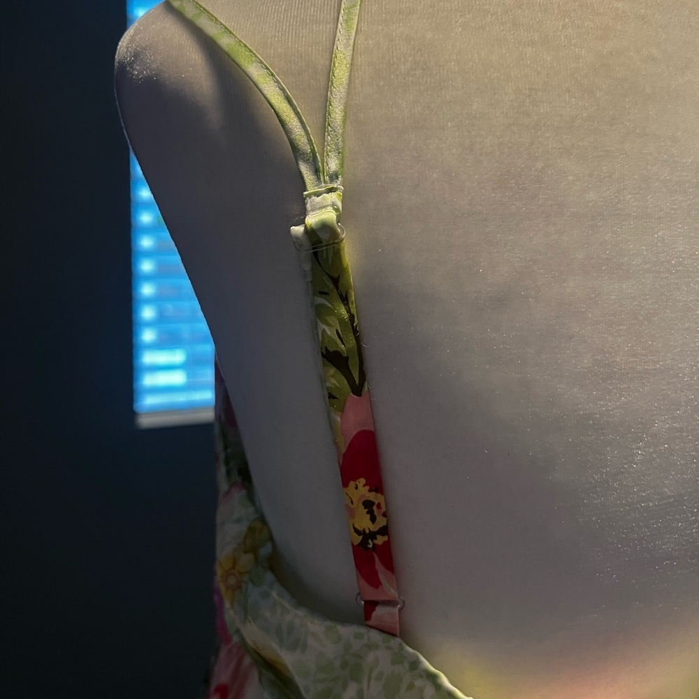 Oscar De La Renta SilkyFloral Print Chemise with Pink Accents. In EUC. Size L - Picture 7 of 9